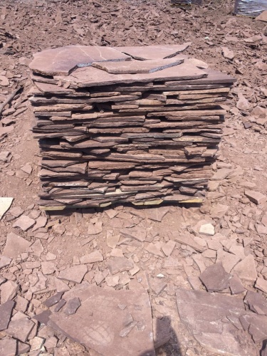 Плитняк лемезит бордовый для цоколя 1,5-2 см купить в Орехово-Зуевом