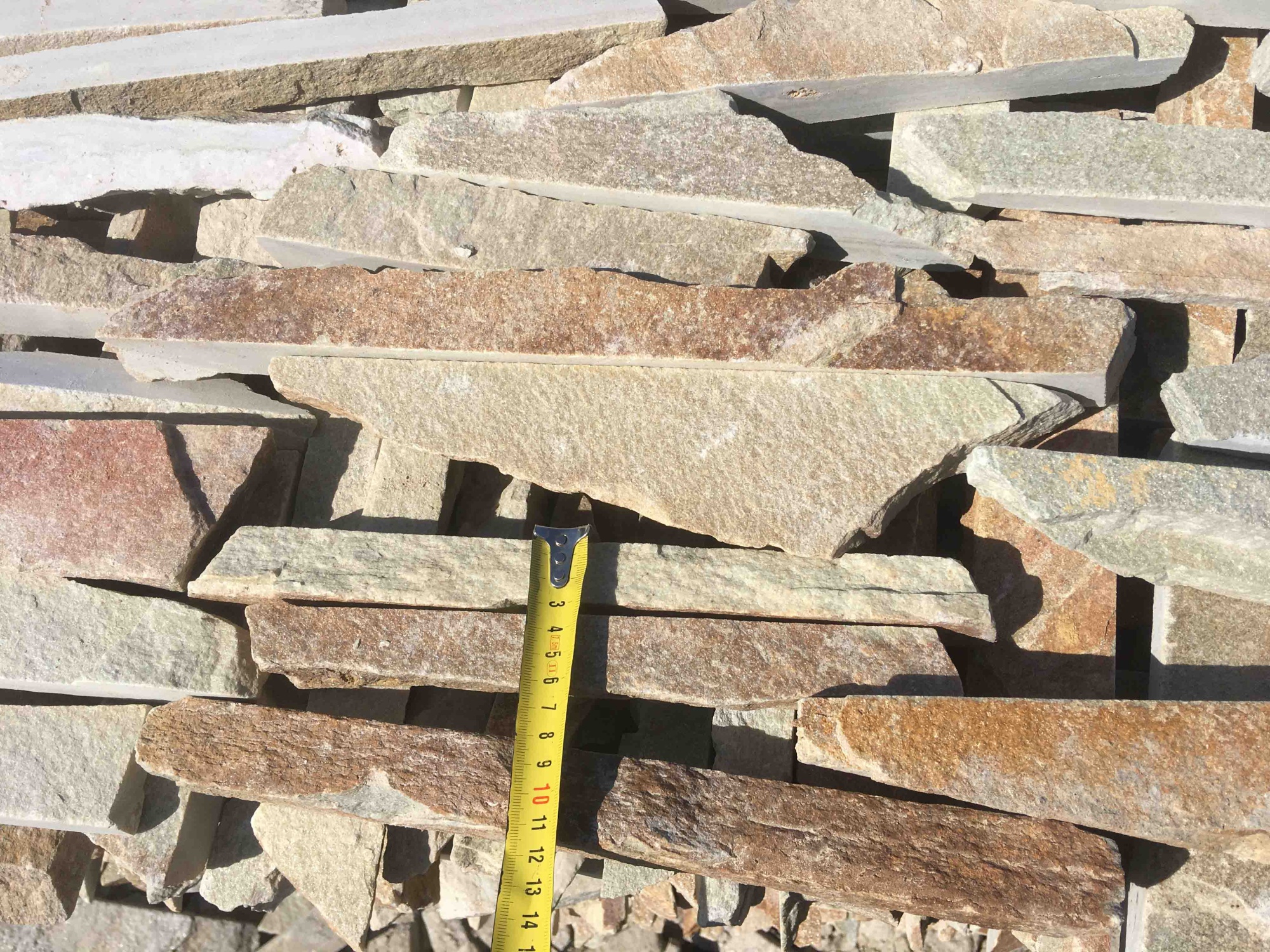 Горбушка златолит золотистый для облицовки купить в Орехово-Зуевом