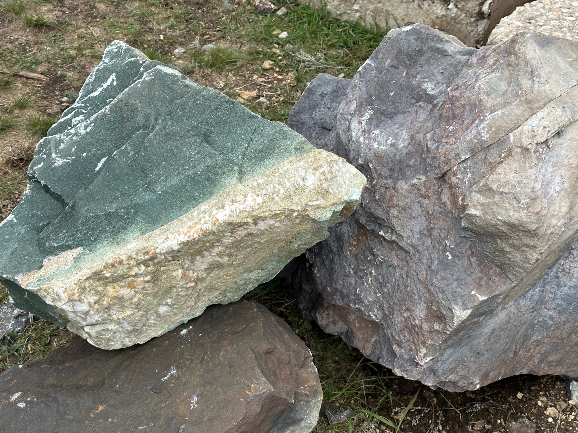 Камни для ландшафтного дизайна зелёные 10-60 килограмм купить в Орехово-Зуевом