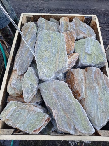 Златолит жёлтый, жёлто-зелёный глыбки и валуны для ланшафтного дизайна купить в Орехово-Зуевом