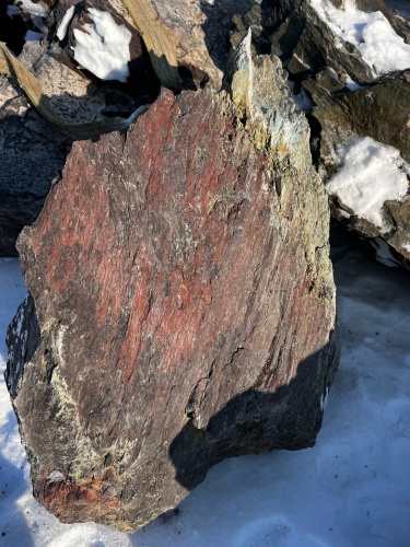 Ландшафтные глыбы красно-фиолетовые 200-1000 килограмм купить в Орехово-Зуевом