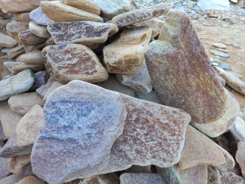 Златолит жёлтый, жёлто-зелёный глыбки и валуны для ланшафтного дизайна купить в Орехово-Зуевом