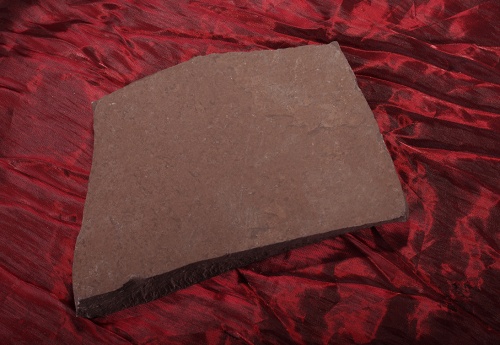 Плитняк лемезит бордовый для цоколя 1,5-2 см купить в Орехово-Зуевом