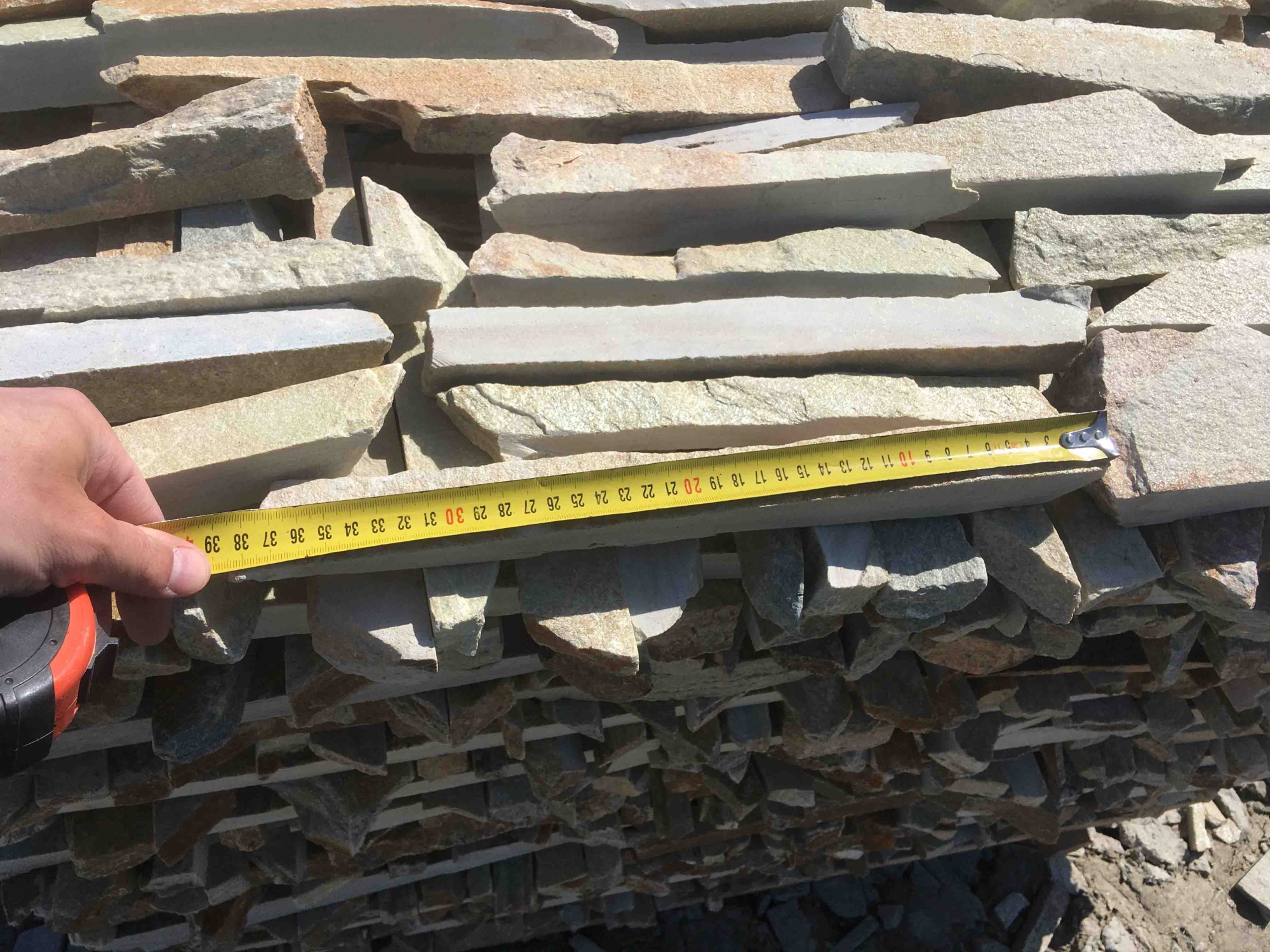 Горбушка златолит золотистый для облицовки купить в Орехово-Зуевом