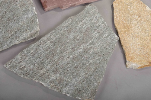 Плитняк златолит Уральский для цоколя, отмостки купить в Орехово-Зуевом