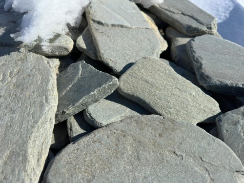 Плитняк златолит зелёный галтованный для цоколя купить в Орехово-Зуевом